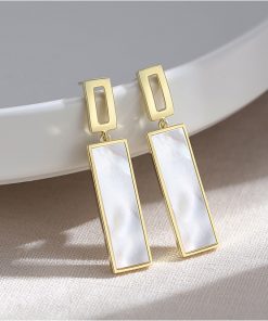 French aristocratic style pearl earrings