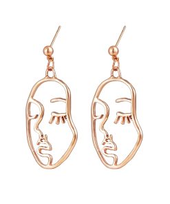 Alphabet pearl earrings