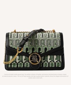 Women’s fashion outing bag