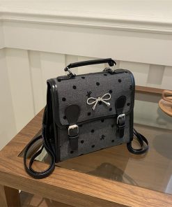 Women’s fashion outing bag