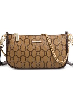 Cassandre Matelasse Card Case in Grain de Poudre Embossed Leather