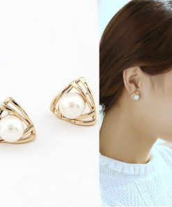 New style shell earrings for women with classic temperament and high quality