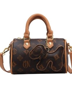 Women’s fashion outing bag