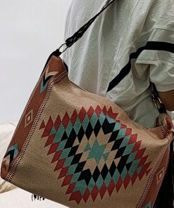 Women’s fashion outing bag