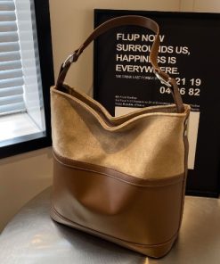 Women’s fashion outing bag